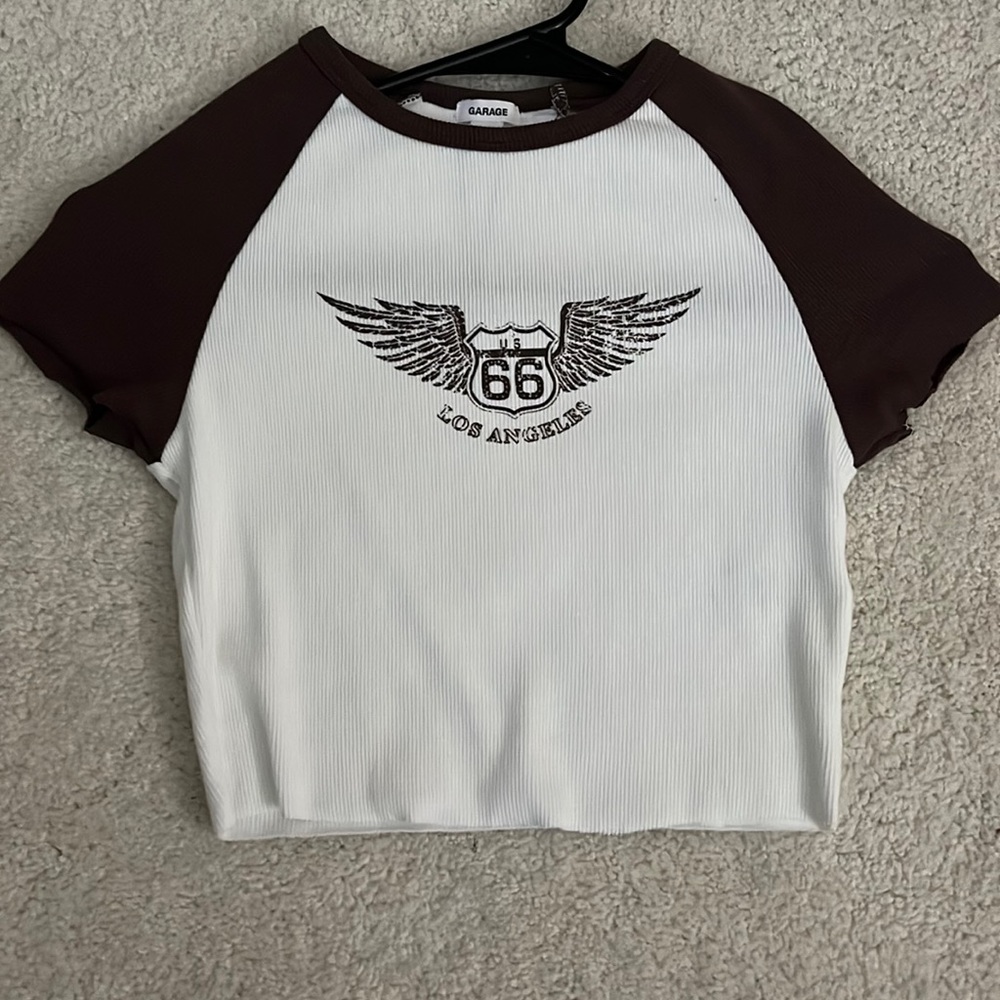garage baby t in brown and white 🤍🤎